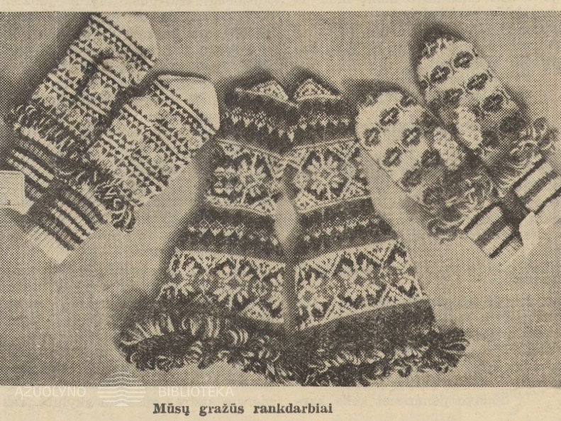 Raštuotos pirštinės ilgais riešais. Jaunasis ūkininkas.-1939, nr. 33, p. 523.