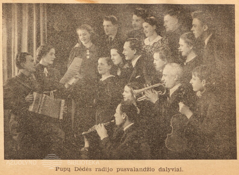 11_Radijas_Akiras-Radijas iš Pupų Dėdės pastogės, 1940.jpg