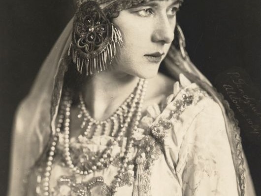 Pirmojo spektaklio dalyvė - aktorė PolėTendžiulytė