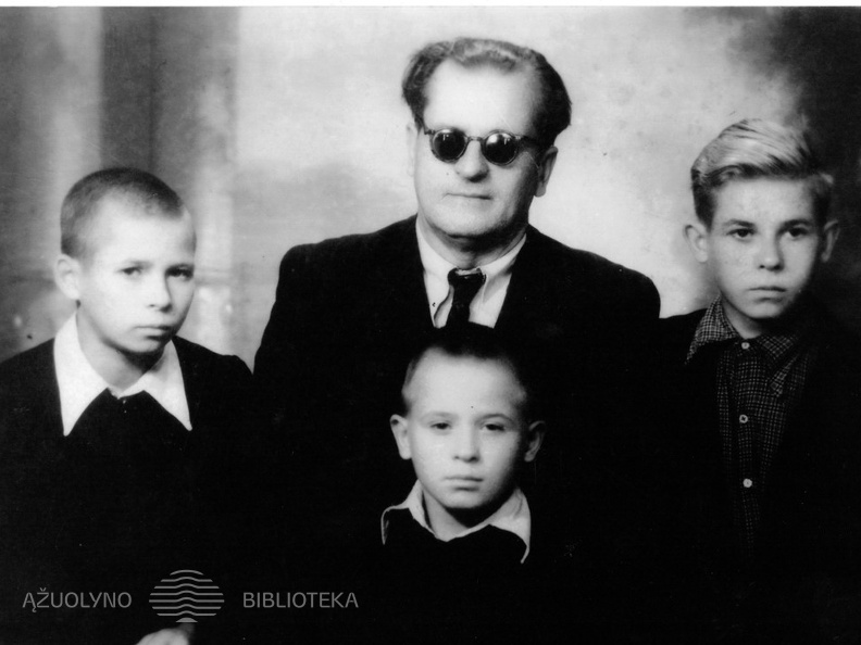 Pranas Daunys su savo sūnumis