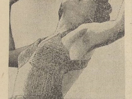 Madingas maudymosi kostiumas. Sekmadienis, 1938, nr. 26, p. 10.