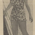 Madingas pliažo kostiumas jaunai merginai. Sekmadienis, 1938, nr. 27, p. 10.