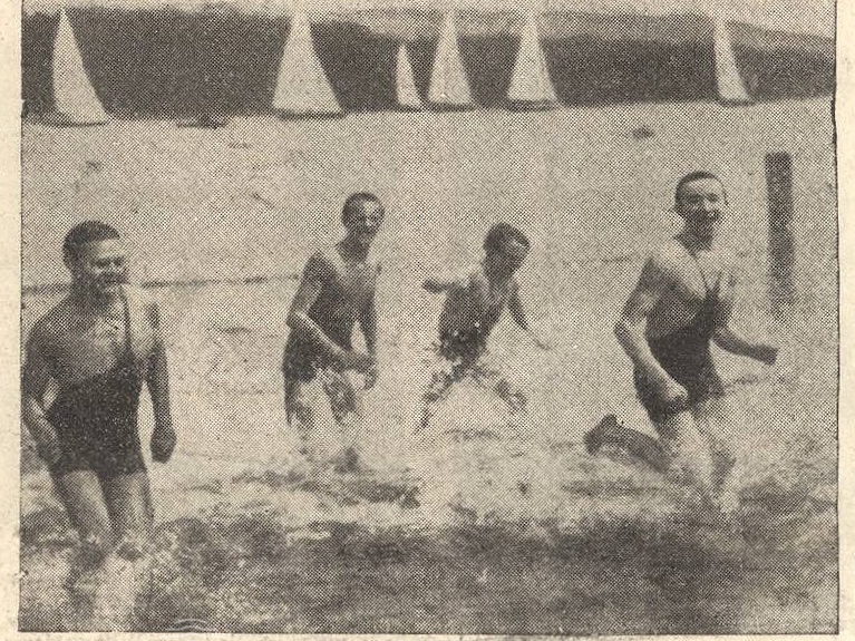 „Pliažo malonumai“. Fotografija prie straipsnio apie Kauno pliažus. Sekmadienis, 1937, nr. 28, p. nenumeruotas.