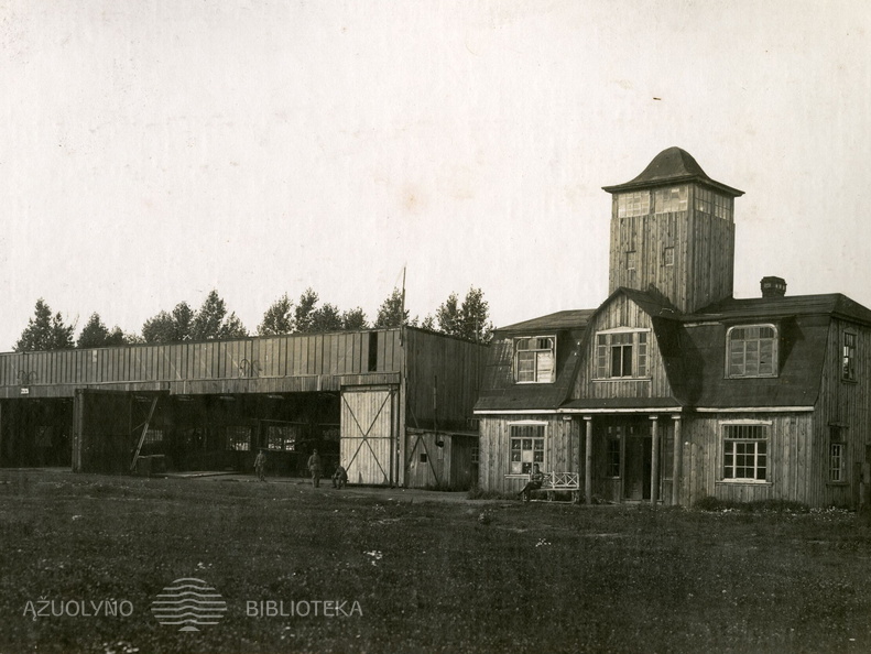 Lėktuvų angaras ir fotolaboratorija-ginklinė. 1919 m.