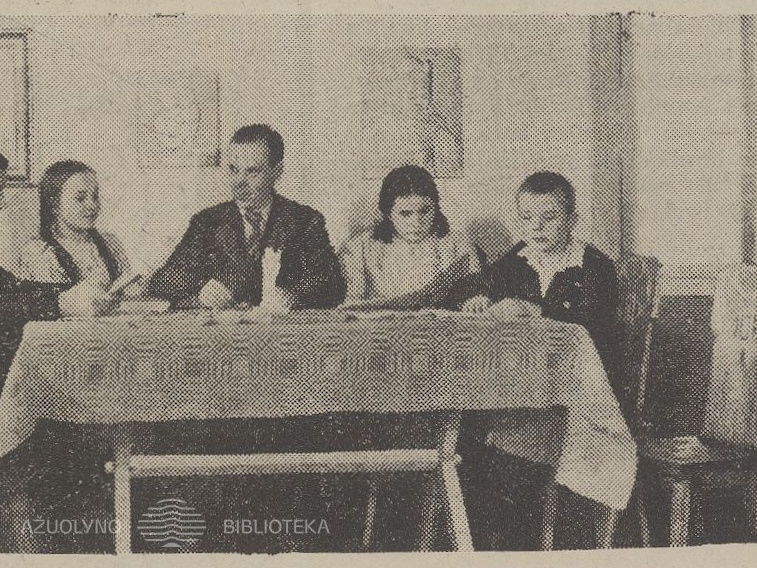 Viktarinos kaimo (Lazdijų r.) JŪR seklyčia. Jaunasis ūkininkas.-1938, nr. 11, p. 174.